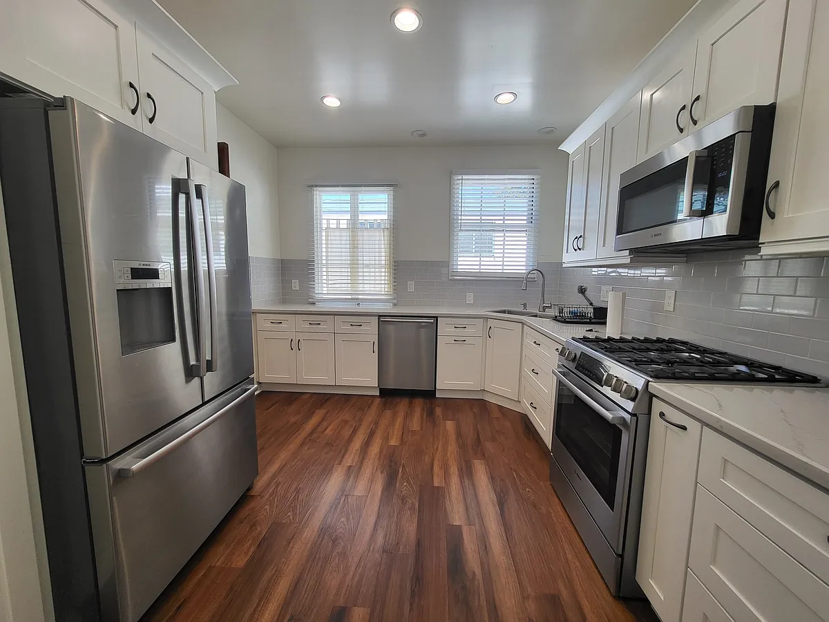 Building Photo - 2463 Hilgard Ave