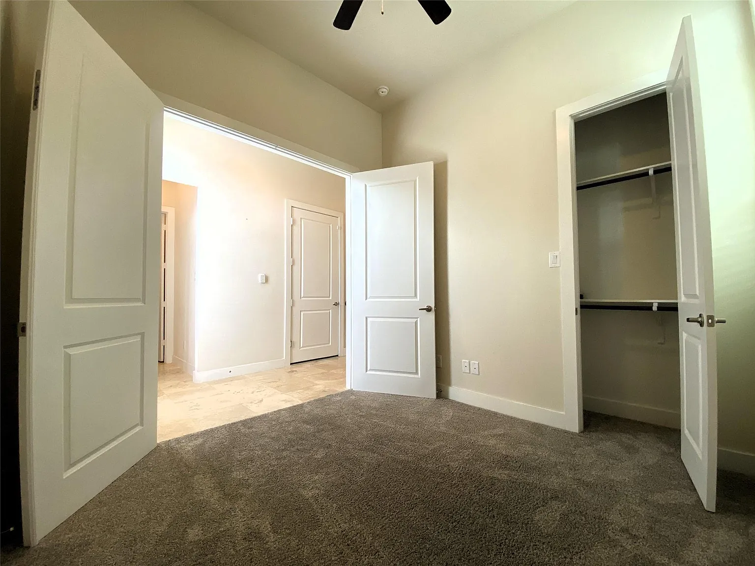 3 bed, 2.0 bath, 1460 sqft, $2,295 — Photo 3