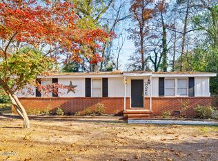 129 Woodland Dr, Gray, GA 31032