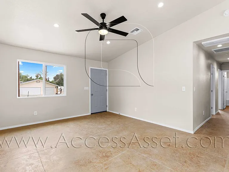 33296 Case St — Photo 10