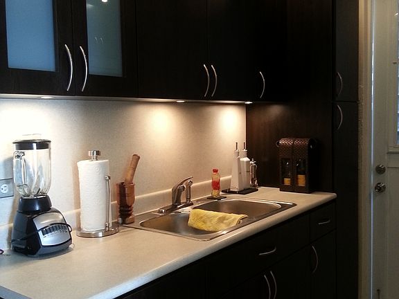 Kitchen Cabinets / Gabinetes de Cocina