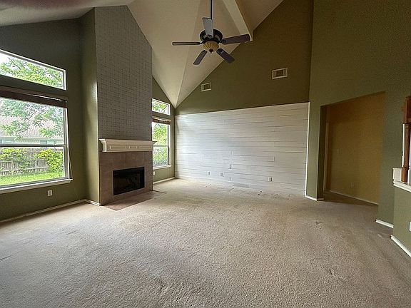3rd image of 604 Bellaire Oaks Dr