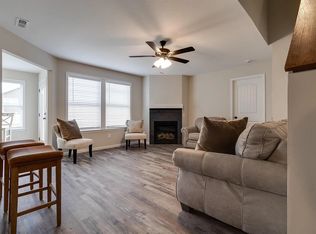 2804 Chasehire Dr, Lawrence, KS 66046