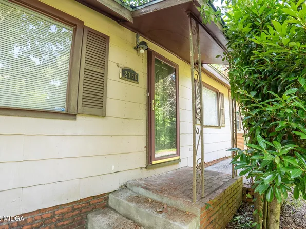 2750 Lakeshore Dr, Macon, GA 31217