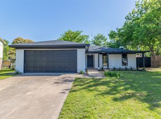 220 Jeaneta Ave, Benbrook, TX 76126
