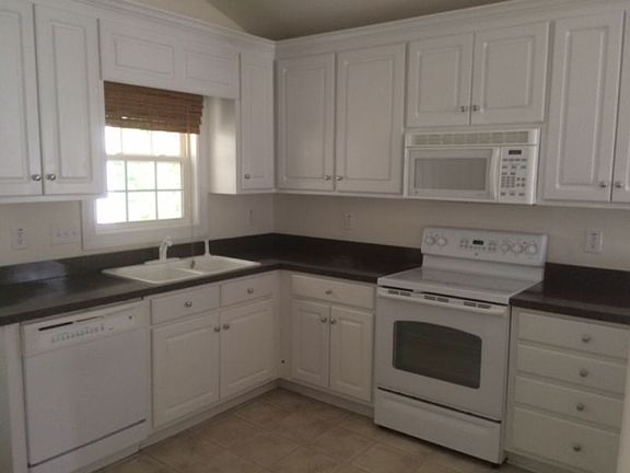 2nd image of 2504 Sawgrass Dr