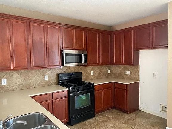 5th image of 8030 Fisher Glen Ln
