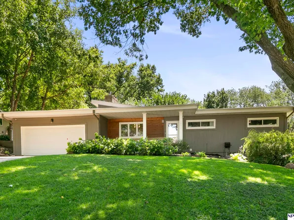 10337 Pinehurst Ave, Omaha, NE 68124