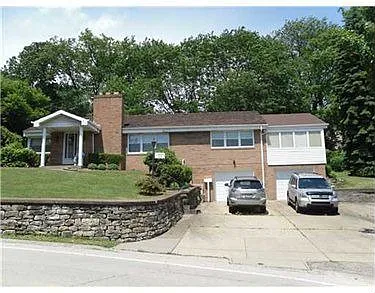 102 S Oak Hill Rd photo 1