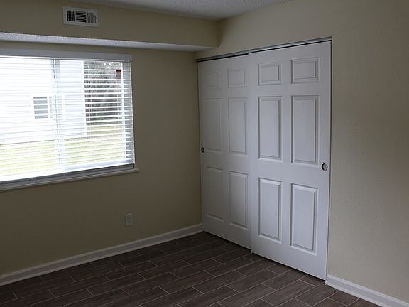 5th image of 1050 Wayne Ave APT 43