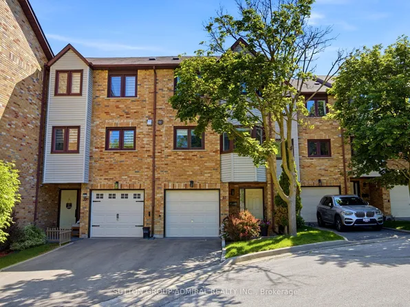 37 Old Firehall Ln, Vaughan, ON L4L 8W3