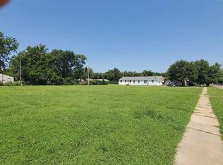 1104-1124 N Eisenhower Dr, Junction City, KS 66441