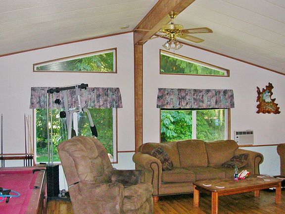 4th image of 110 Appaloosa Dr