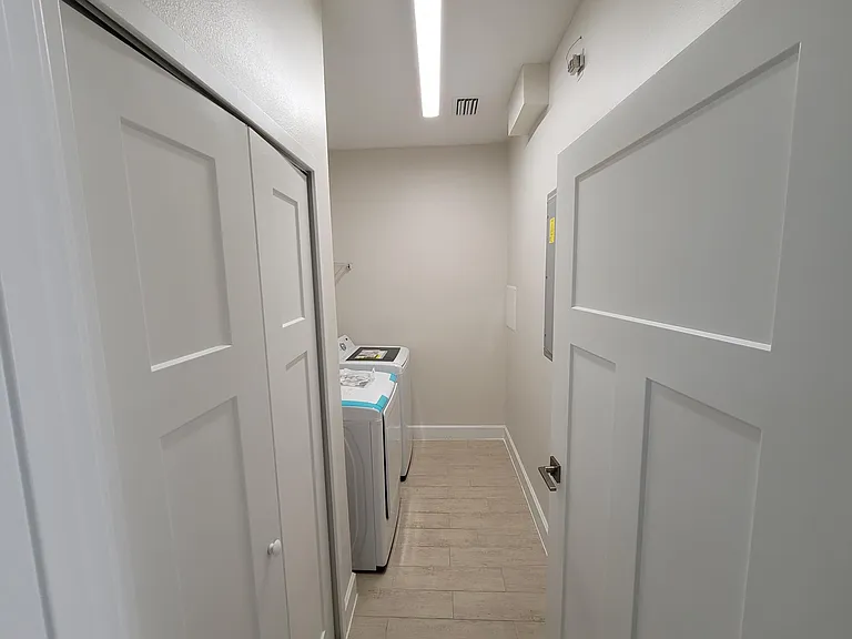 2102 Penny Ln — Photo 13