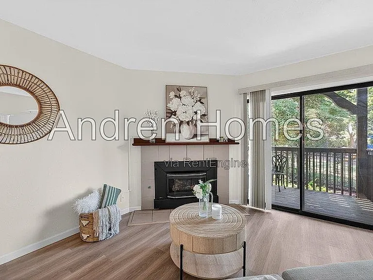 79 S Branciforte Ave — Photo 4