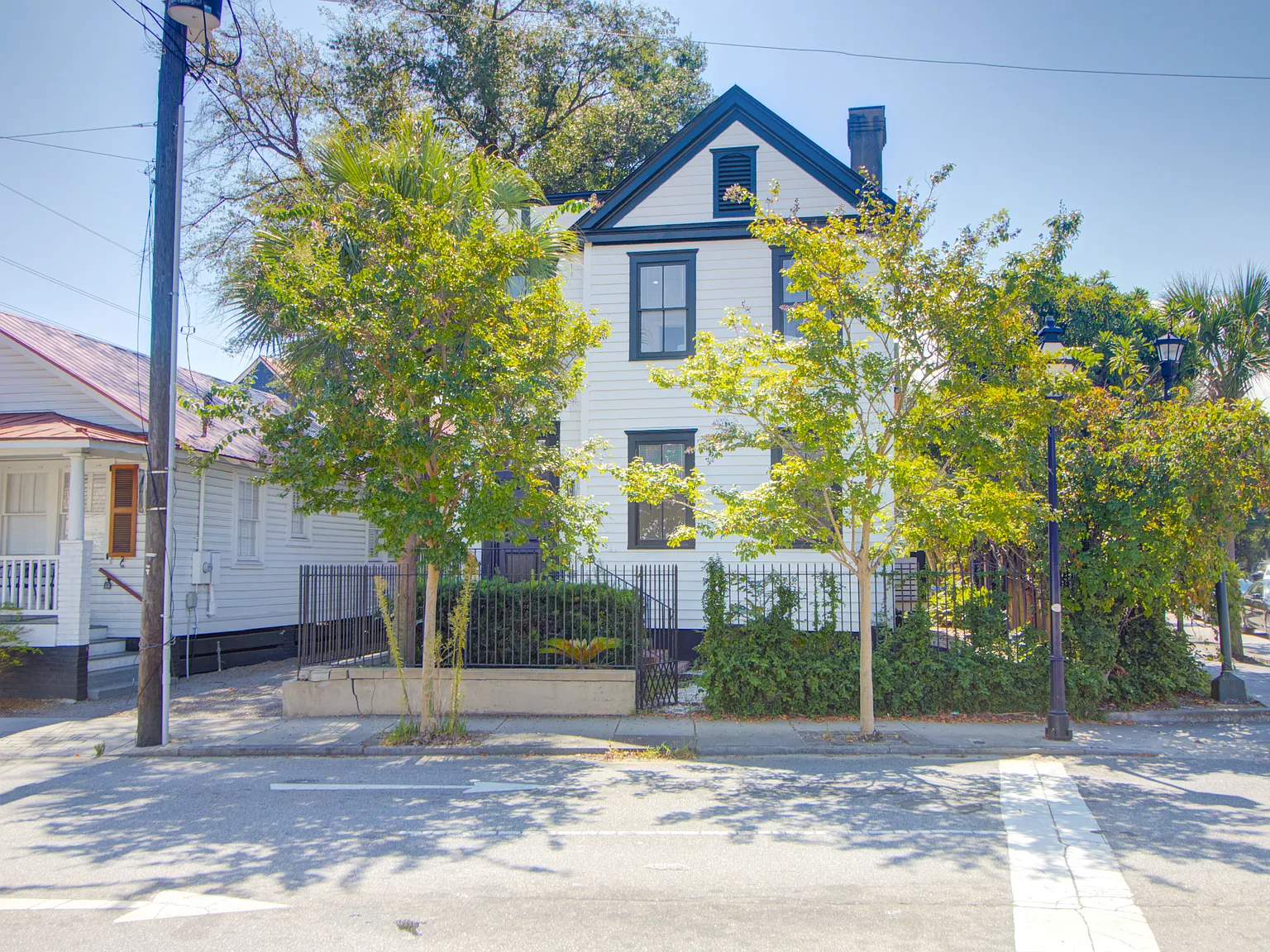 2 bed, 2.5 bath, 1016 sqft, $4,500 — Photo 2