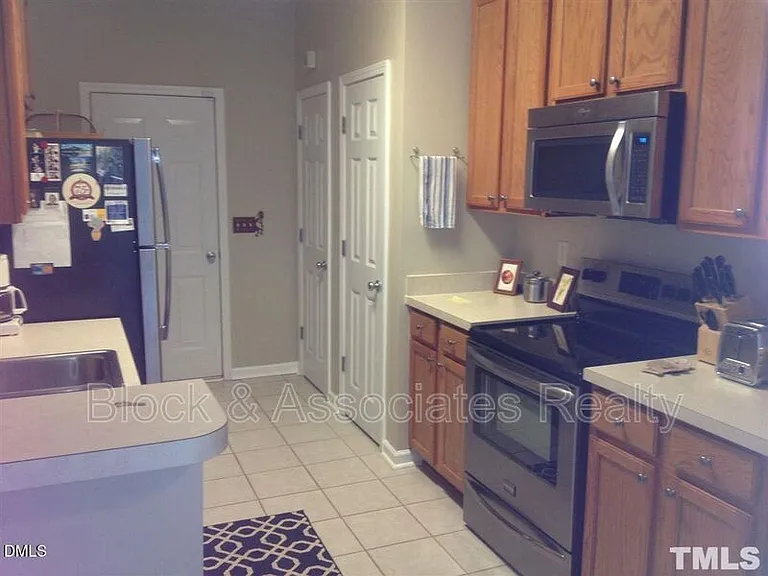 1414 Crimson Creek Dr — Photo 5