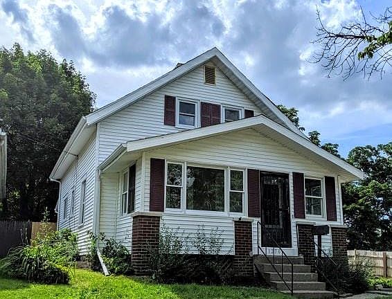 5th image of 1270 Sawyer Ave