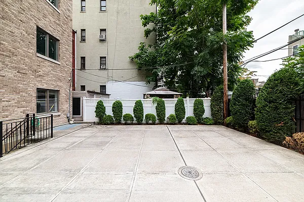 Rented by Joel Scharf, LREB | media 26