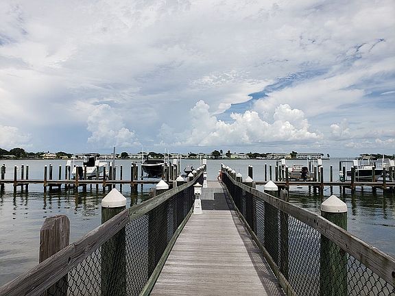 4th image of 162 Banyan Bay Dr