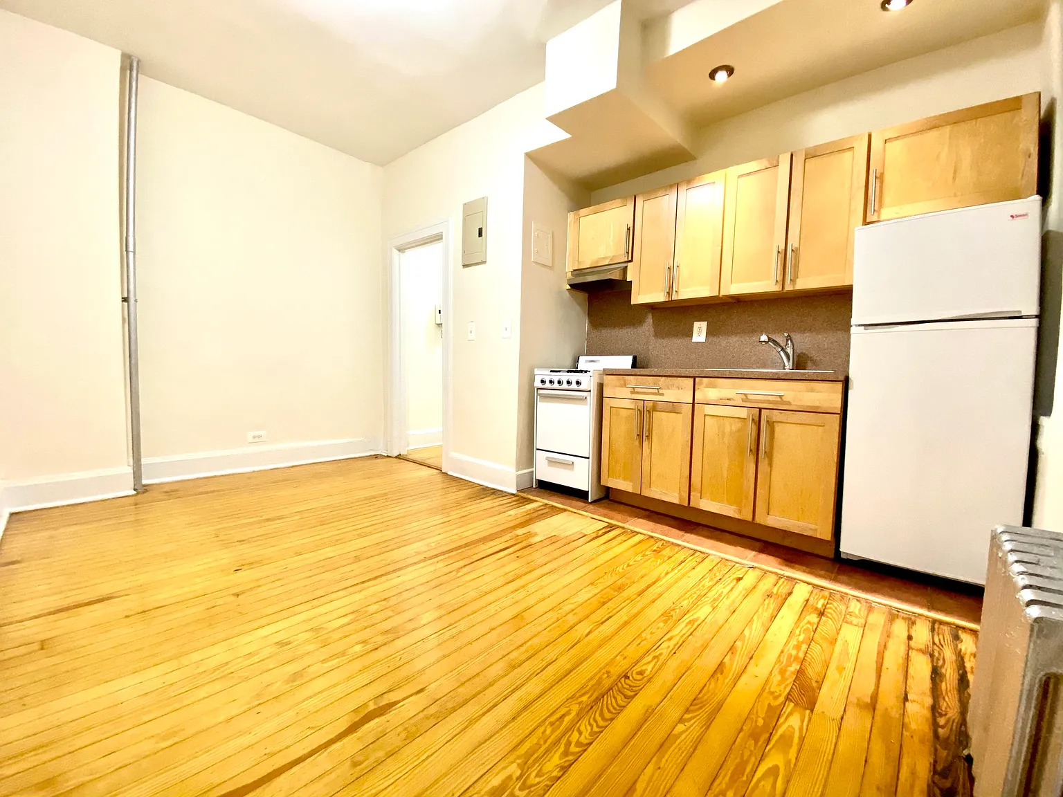 504 East 79th Street — Photo 1