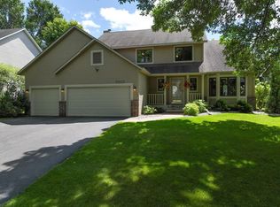 7307 Sunshine Dr, Eden Prairie, MN 55346