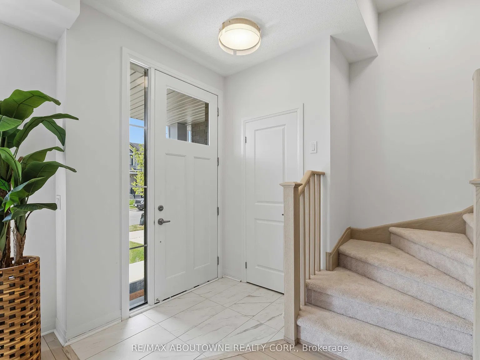 3 bed, $3,000 — Photo 3