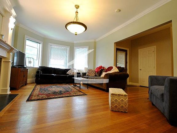 2nd image of 39 Addington Rd #22