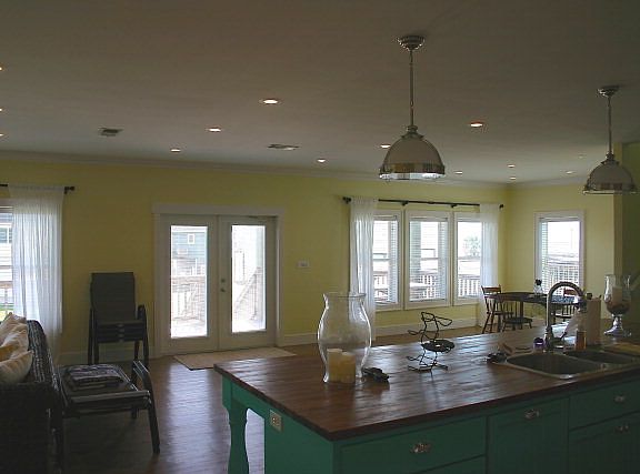 3rd image of 110 N Washington Blvd