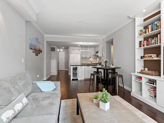 2nd image of 261 W 28th St APT 3A