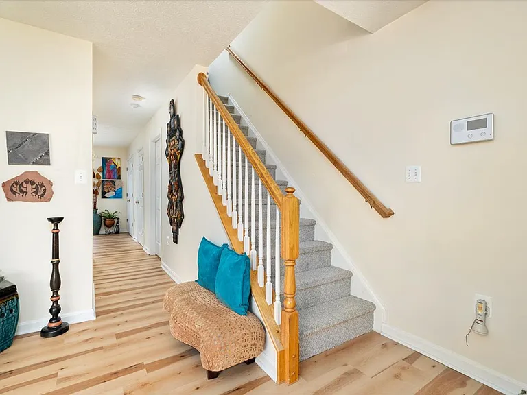 140 Founders Way — Photo 6