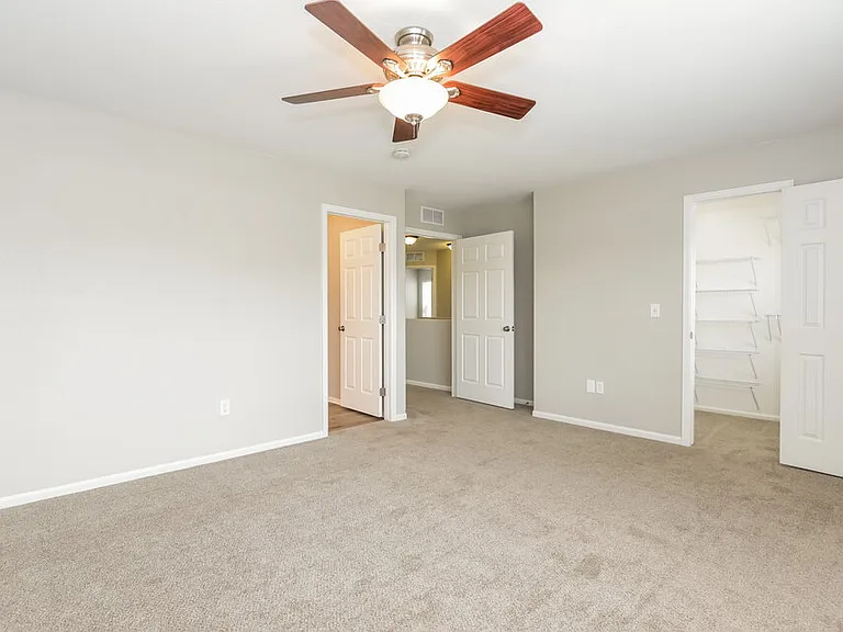 1832 Morningview Ln — Photo 14