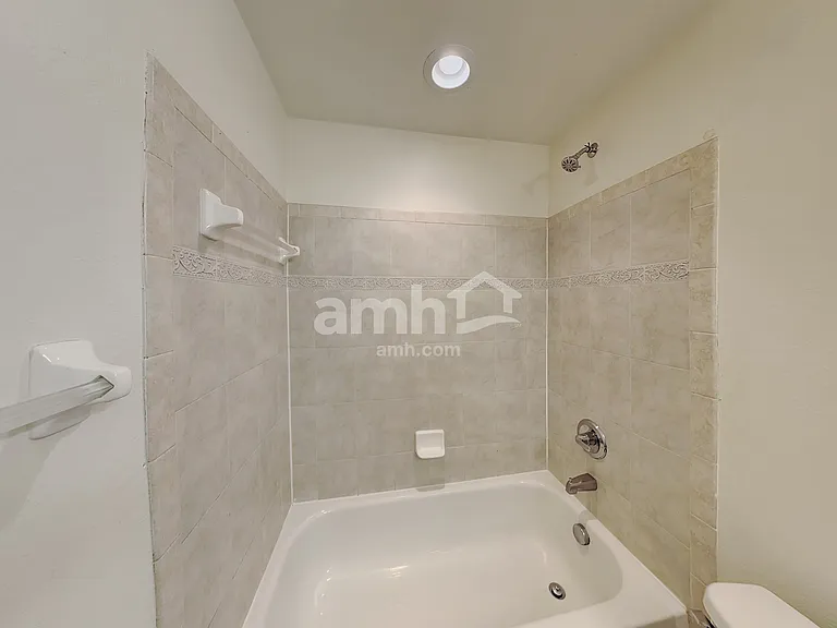 10707 Carloway Hills Dr — Photo 16