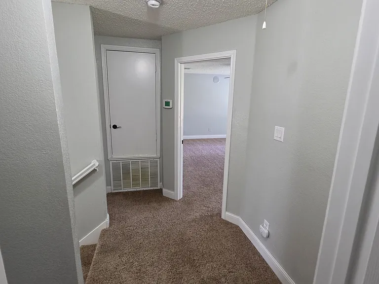 6511 White Oaks Ln — Photo 44