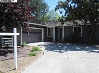 587 Francis Dr, Lafayette, CA 94549