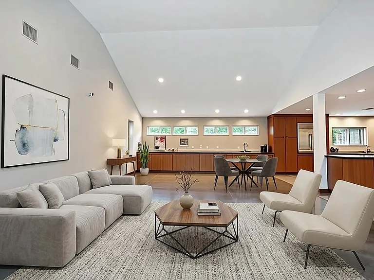5643 Terwilliger Way — Photo 8