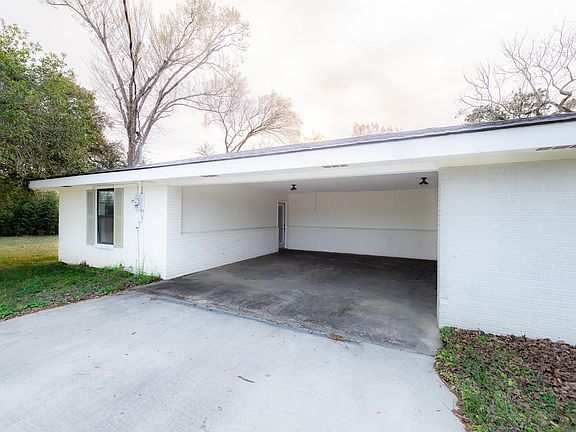 4th image of 319 Ford St