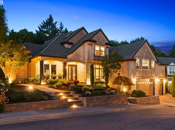 3762 NW Devoto Ln, Portland, OR 97229