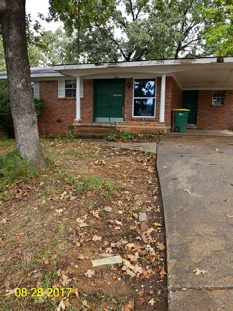 2nd image of 2000 Broken Arrow Dr