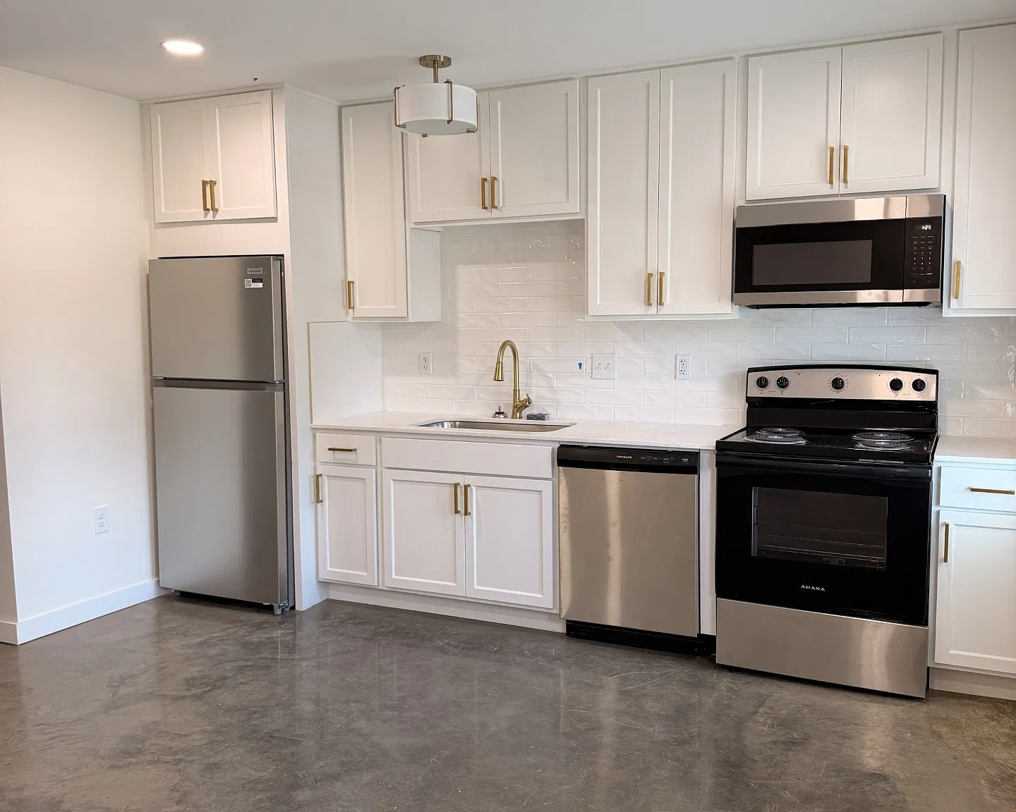 2 bed, 800 sqft, $1,350 — Photo 4