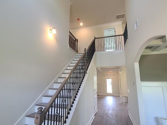 2nd image of 510 Thurston St