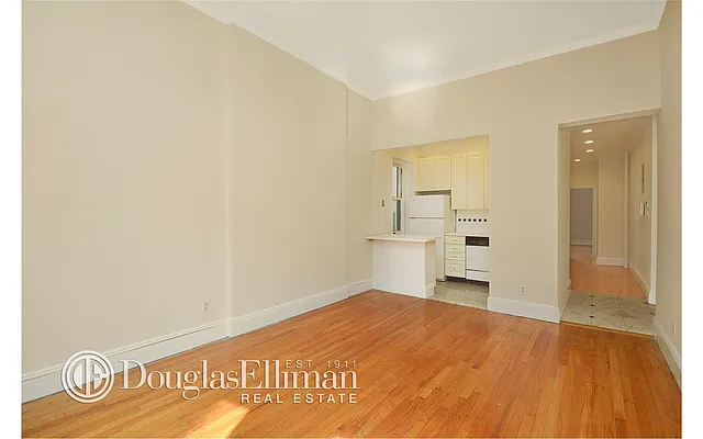 Rented by Douglas Elliman | media 24