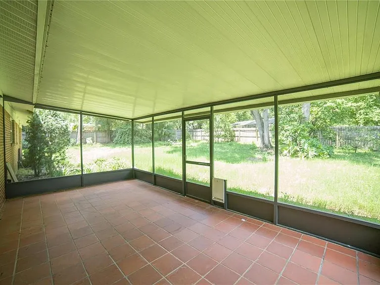 1009 NW 39th Dr — Photo 19