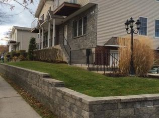 175 Manorhaven Blvd #7, Pt Washington, NY 11050