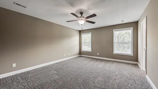 122 Fallberry St — Photo 7