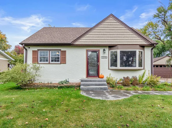 2215 Rainbow Ave, New Brighton, MN 55112