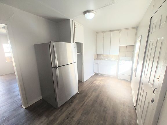 4th image of 1120 33rd St APT C