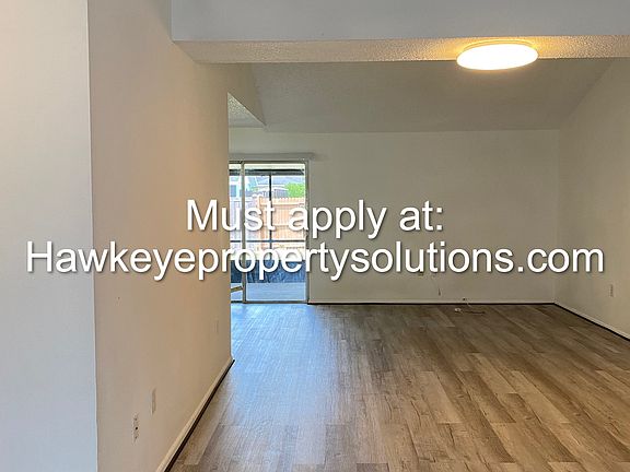 3rd image of 342 Corona Del Mar St