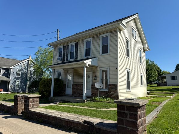76 E Church St #B