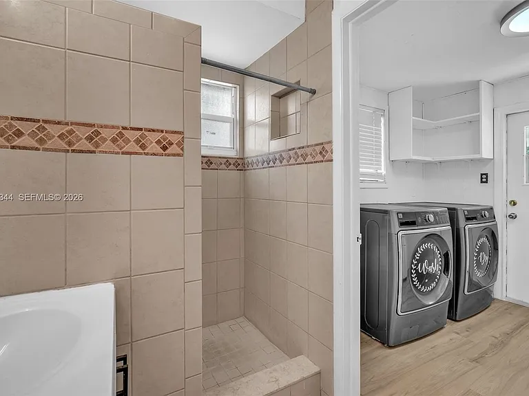 5096 SW 28th Ter — Photo 4